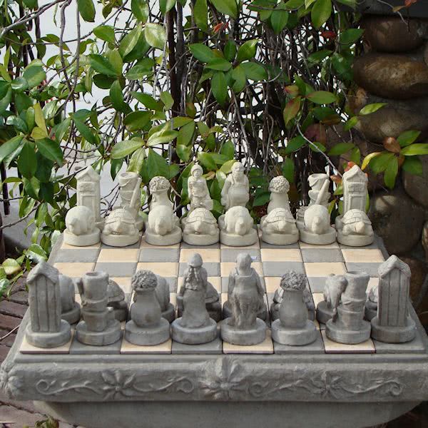Gardeners Chess Set