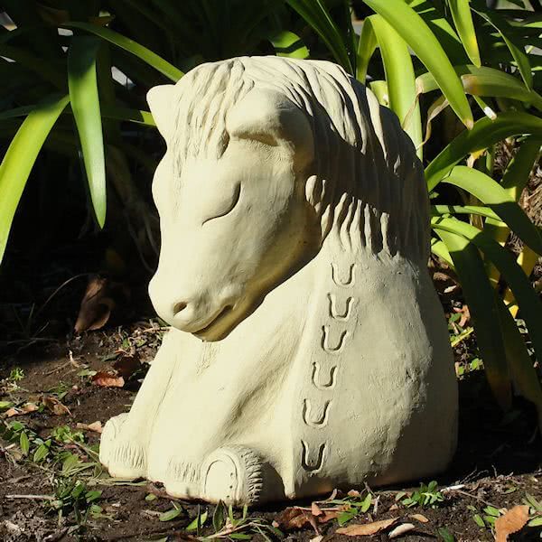 Meditating Horse (Large)