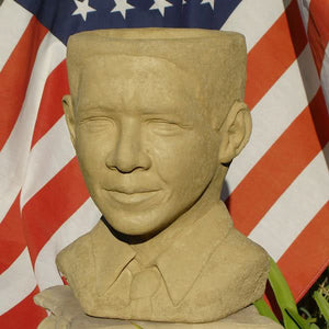 
                
                    Load image into Gallery viewer, Obama Head Planter
                
            
