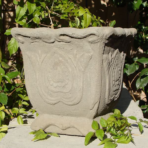 
                
                    Load image into Gallery viewer, Distressed Square Urn
                
            