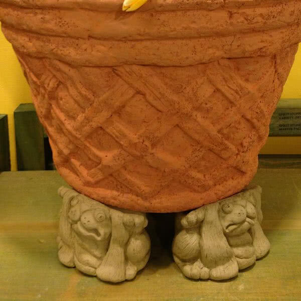 Scrunched Rabbit Pot Feet (Set of 3)