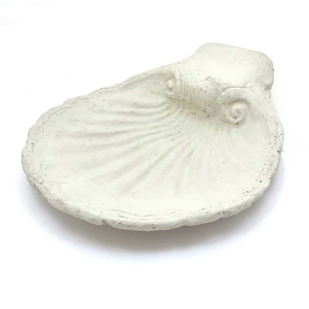 
                
                    Load image into Gallery viewer, Vintage Shell Birdbath (Top Only)
                
            