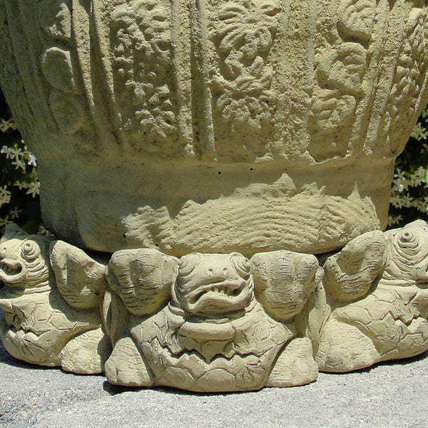 funny turtle garden scrunched pot feet