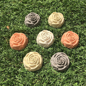 
                
                    Load image into Gallery viewer, Vintage Rosettes (Set/12)
                
            