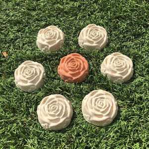 
                
                    Load image into Gallery viewer, Vintage Rosettes (Set/3)
                
            